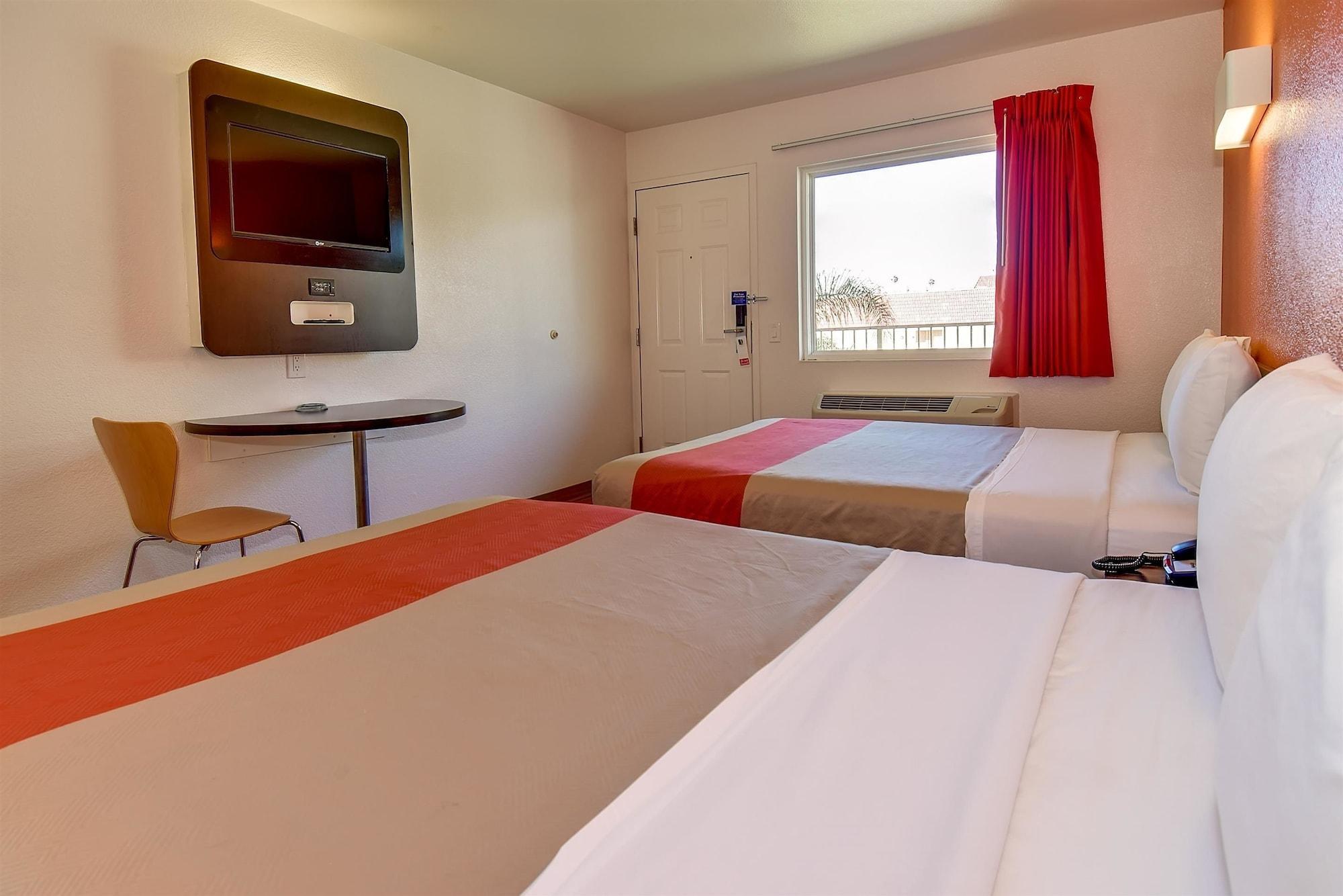 Motel 6-Riverside, Ca - South Kültér fotó