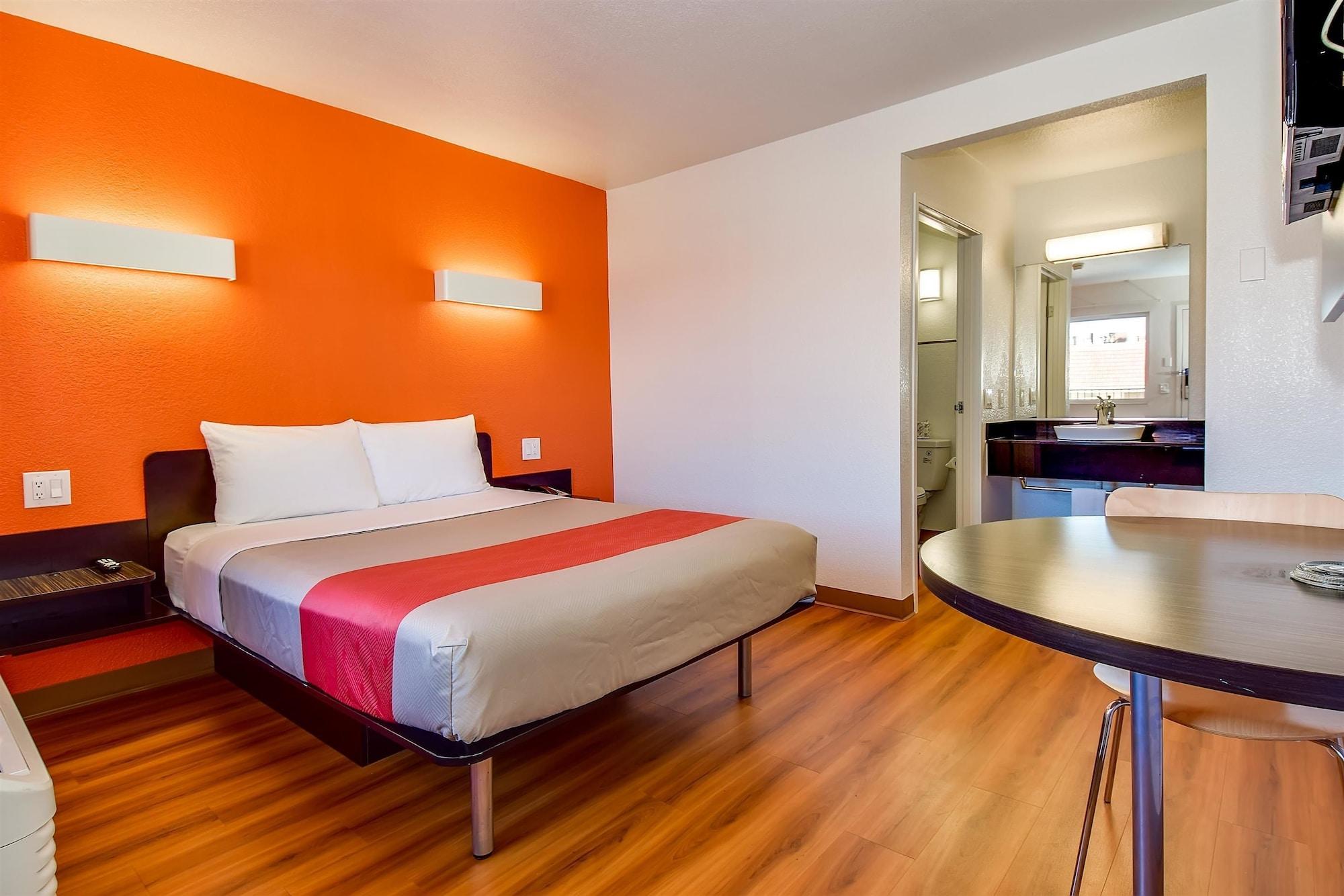 Motel 6-Riverside, Ca - South Kültér fotó