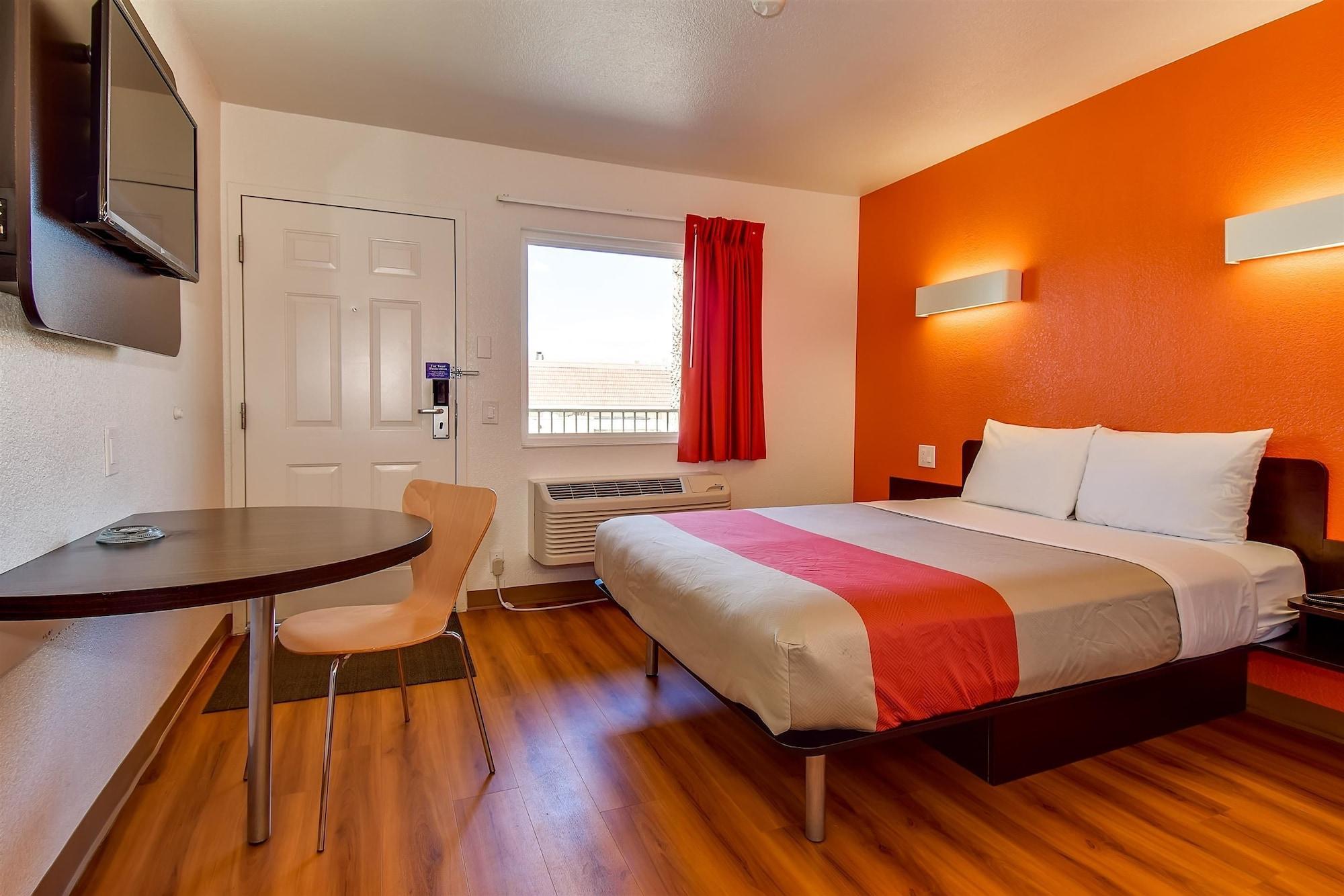 Motel 6-Riverside, Ca - South Kültér fotó
