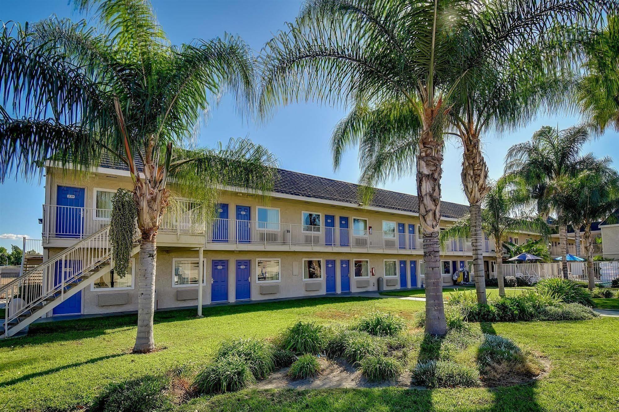 Motel 6-Riverside, Ca - South Kültér fotó