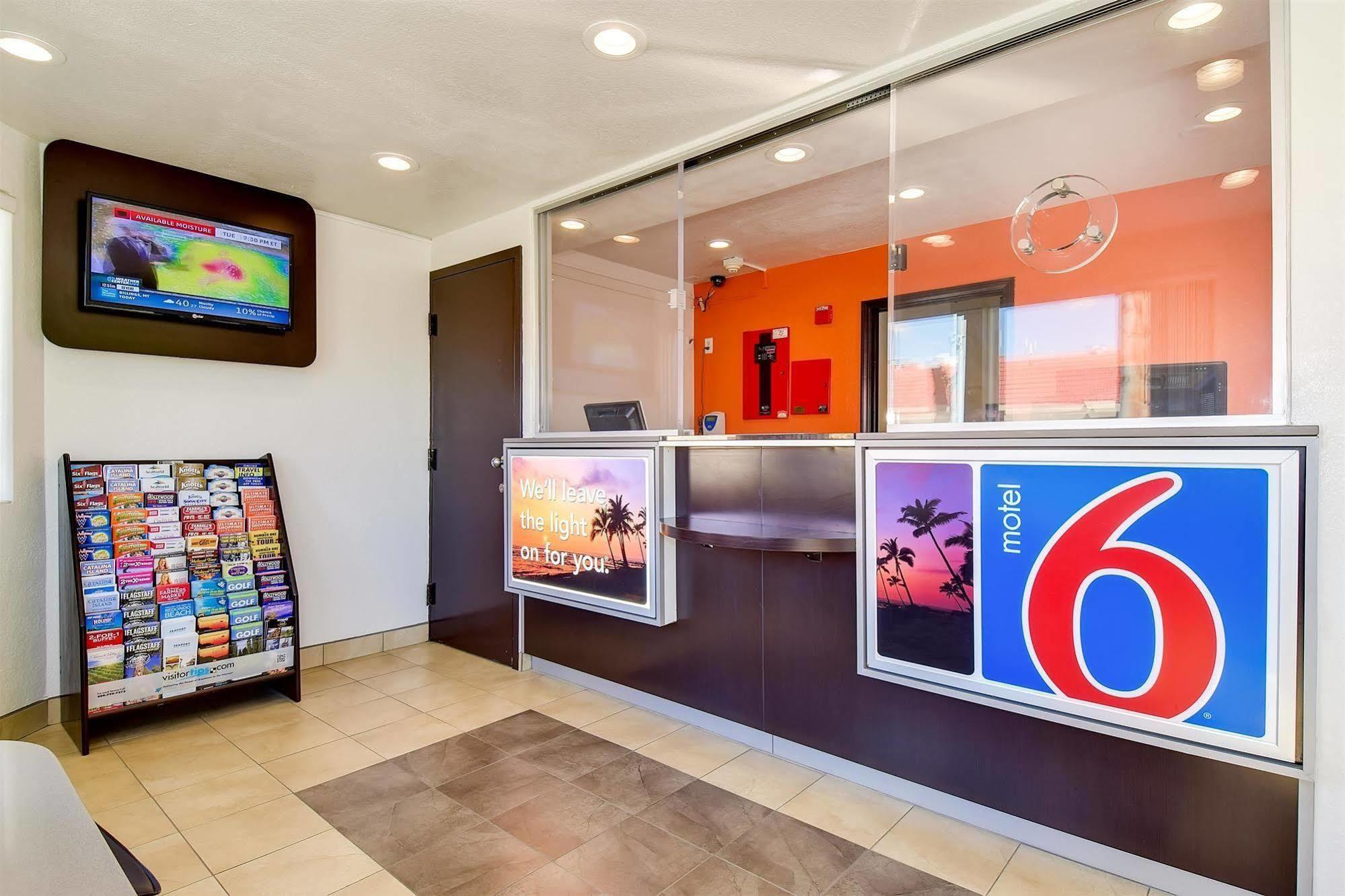 Motel 6-Riverside, Ca - South Kültér fotó