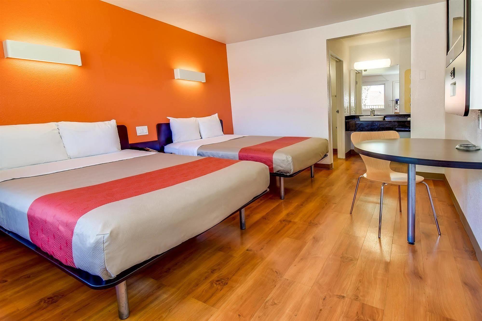 Motel 6-Riverside, Ca - South Kültér fotó